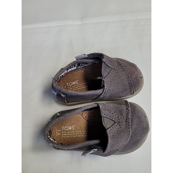 Toms Infant Toddler T4 Brown Canvas slip-on shoes Size 4 Adjustable Side‎ Strap - Picture 2 of 8